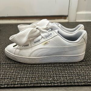 PUMA Vikky v2 Ribbon Core Bow Sneakers Women's Shoes size 9